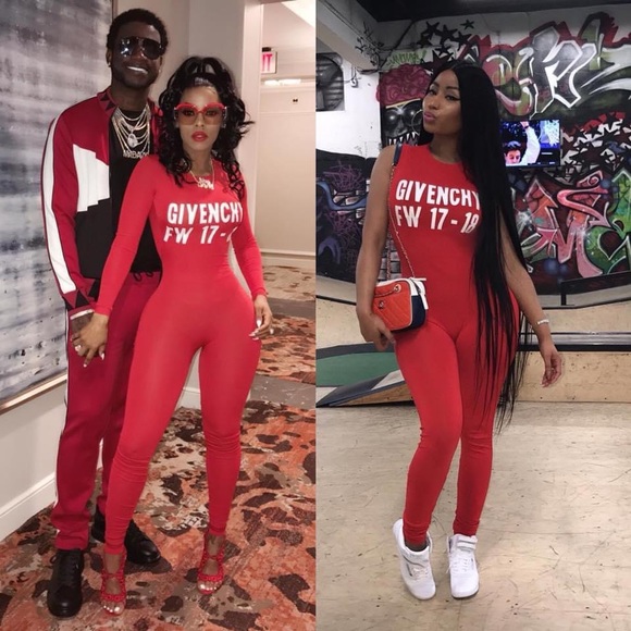 Givenchy Red FW 17-18 on front size medium - Picture 1 of 9